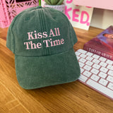 Kiss cap