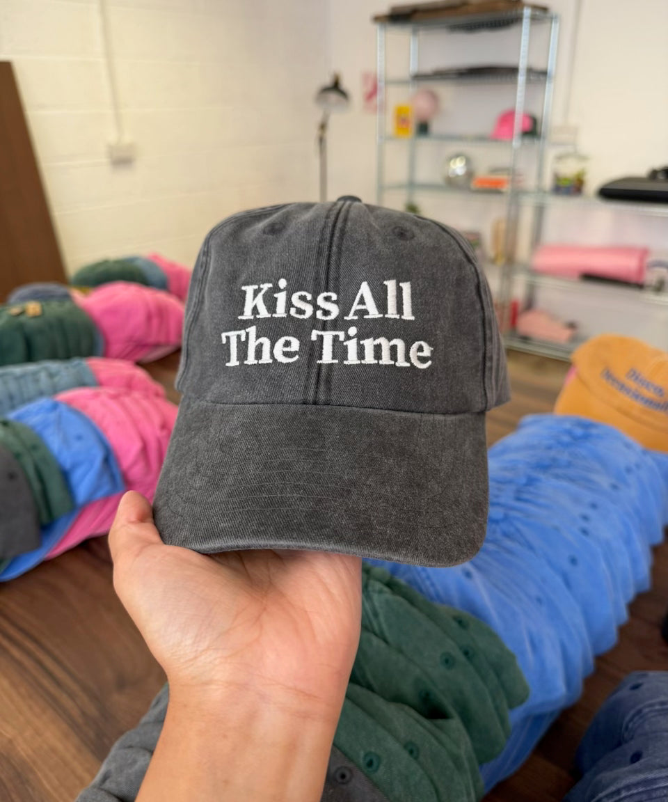 Kiss cap