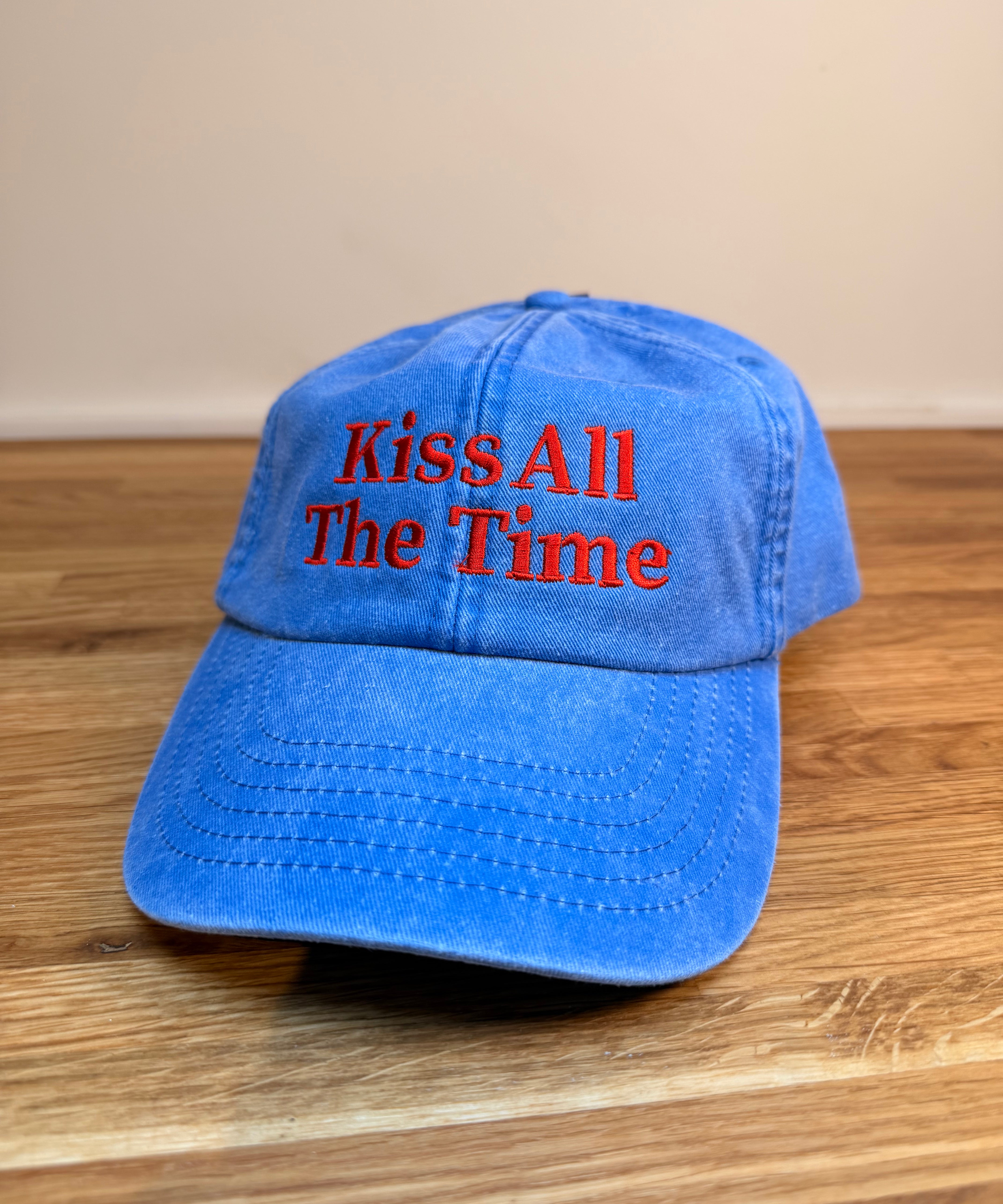 Kiss cap