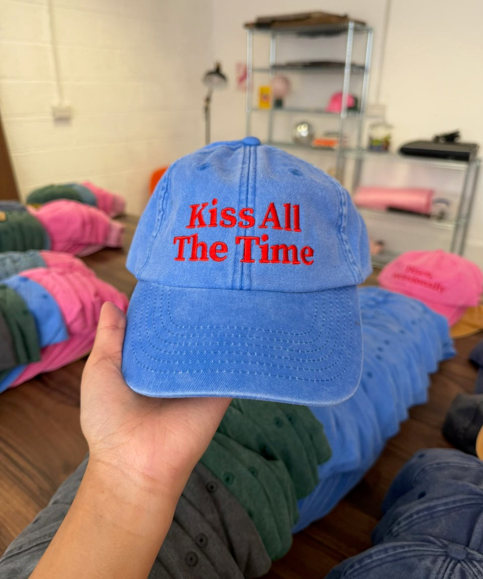 Kiss cap