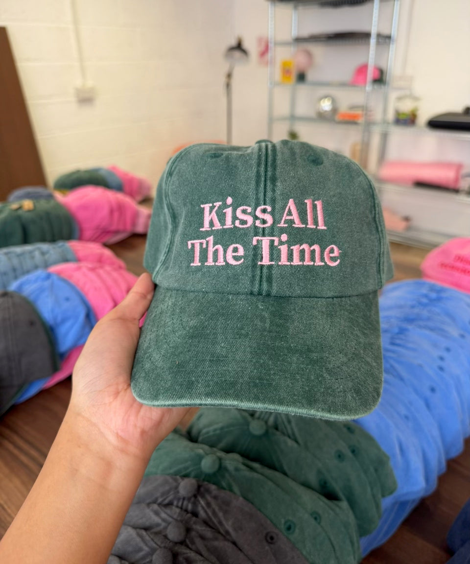 Kiss cap