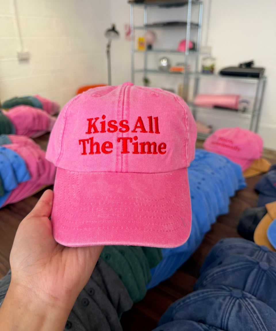 Kiss cap